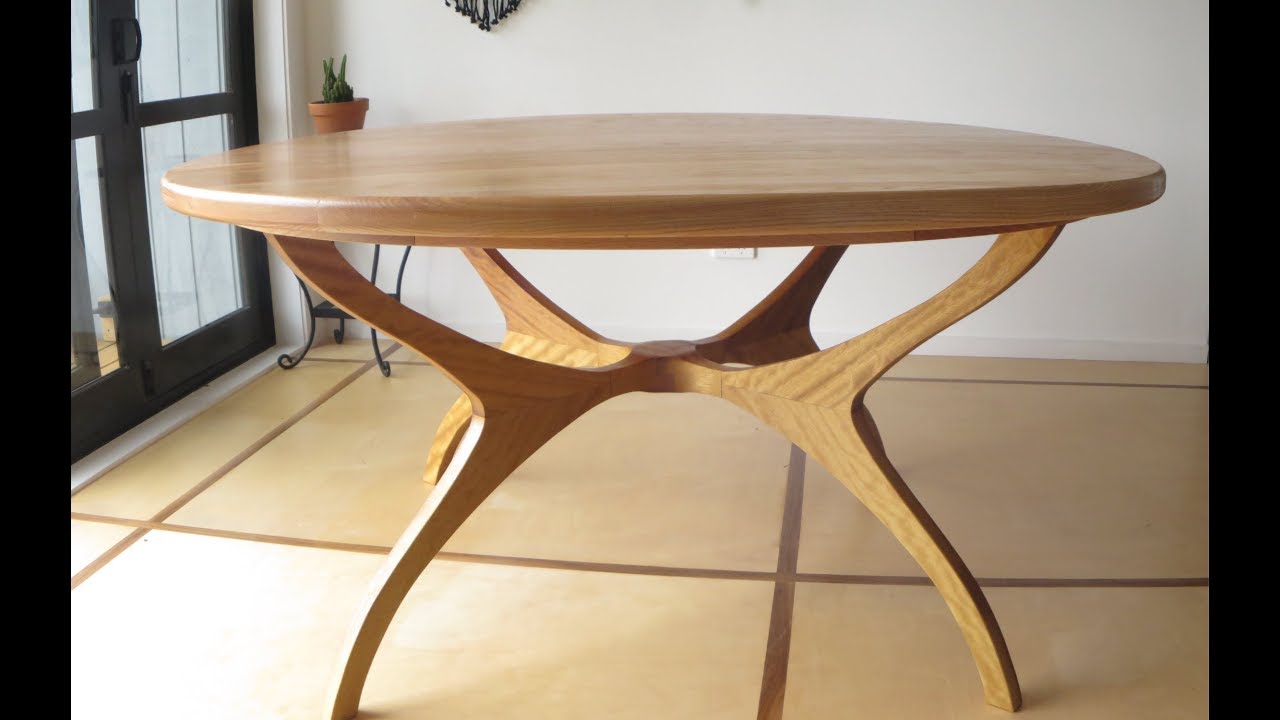 round table vastu Yes Painter